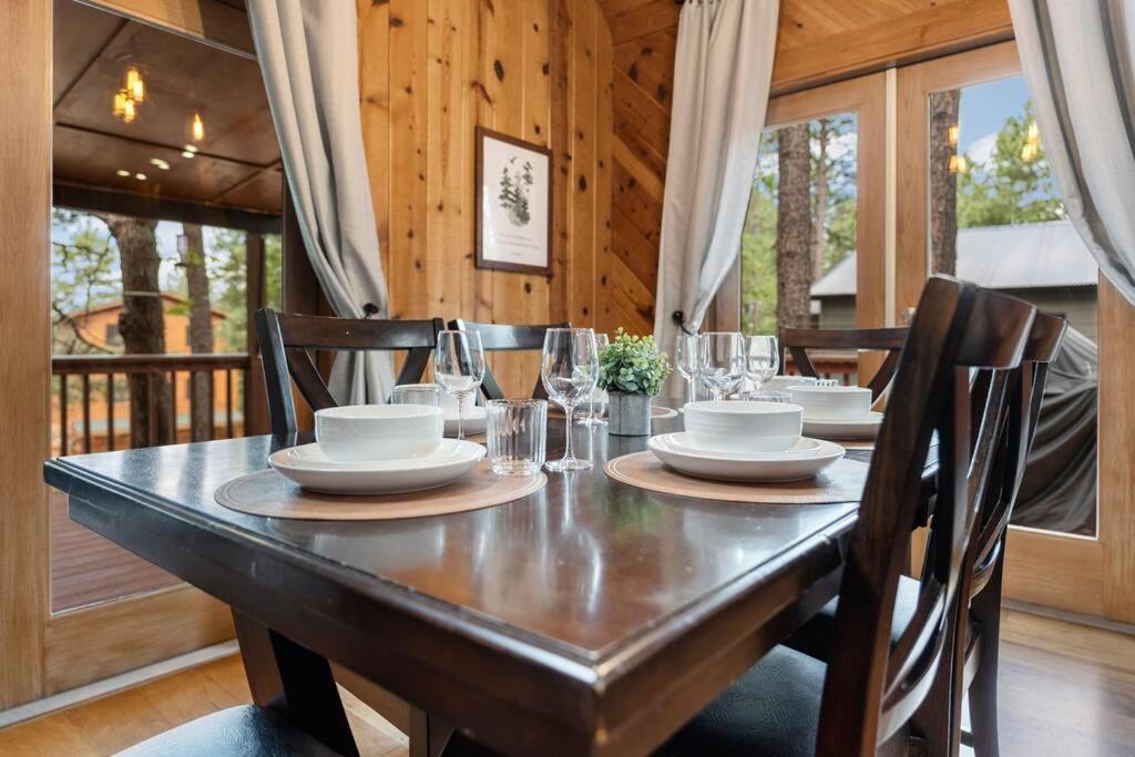 Luxury Cabin Oasis Getaway Heart Of Munds Park Eksteriør billede