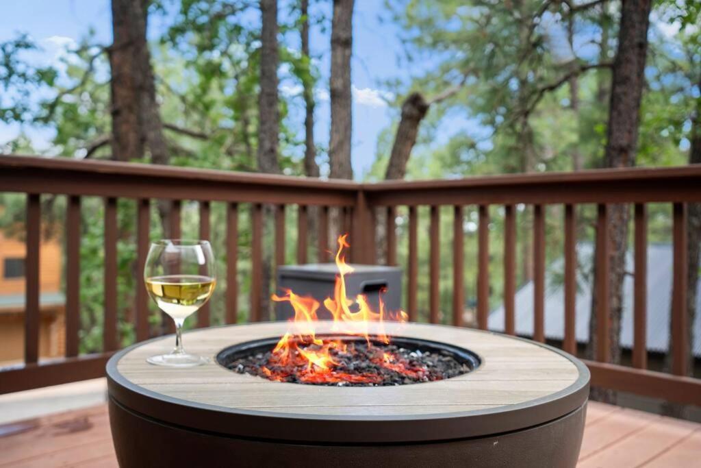 Luxury Cabin Oasis Getaway Heart Of Munds Park Eksteriør billede