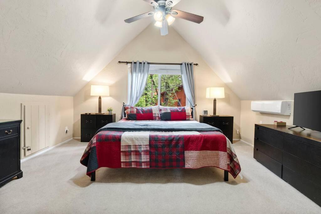 Luxury Cabin Oasis Getaway Heart Of Munds Park Eksteriør billede