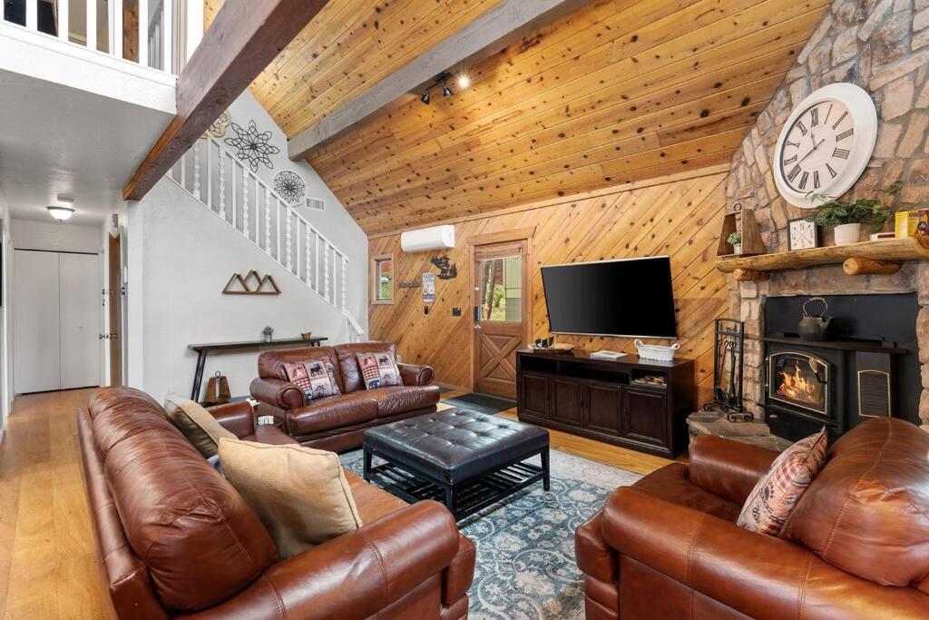 Luxury Cabin Oasis Getaway Heart Of Munds Park Eksteriør billede