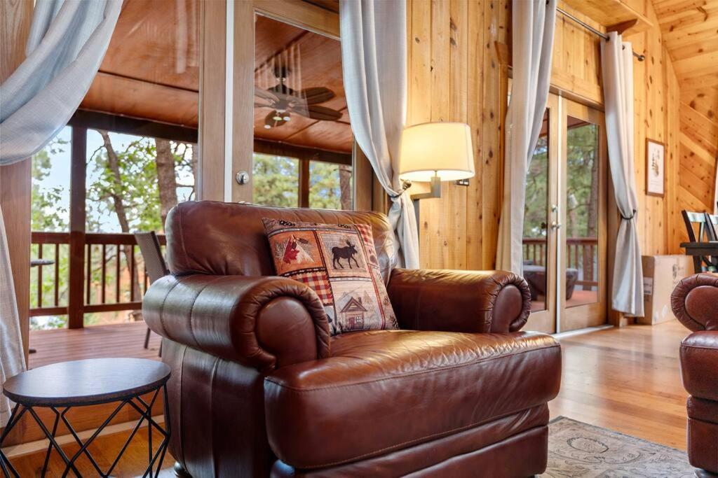 Luxury Cabin Oasis Getaway Heart Of Munds Park Eksteriør billede