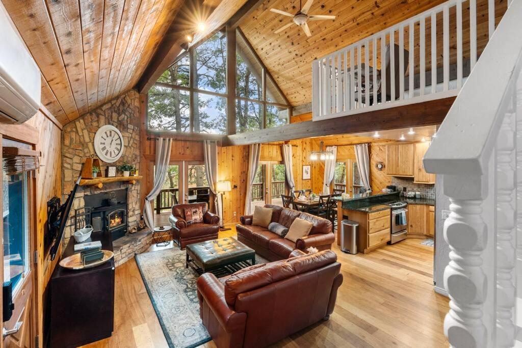Luxury Cabin Oasis Getaway Heart Of Munds Park Eksteriør billede